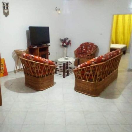 Residence Sh Yaoundé Buitenkant foto
